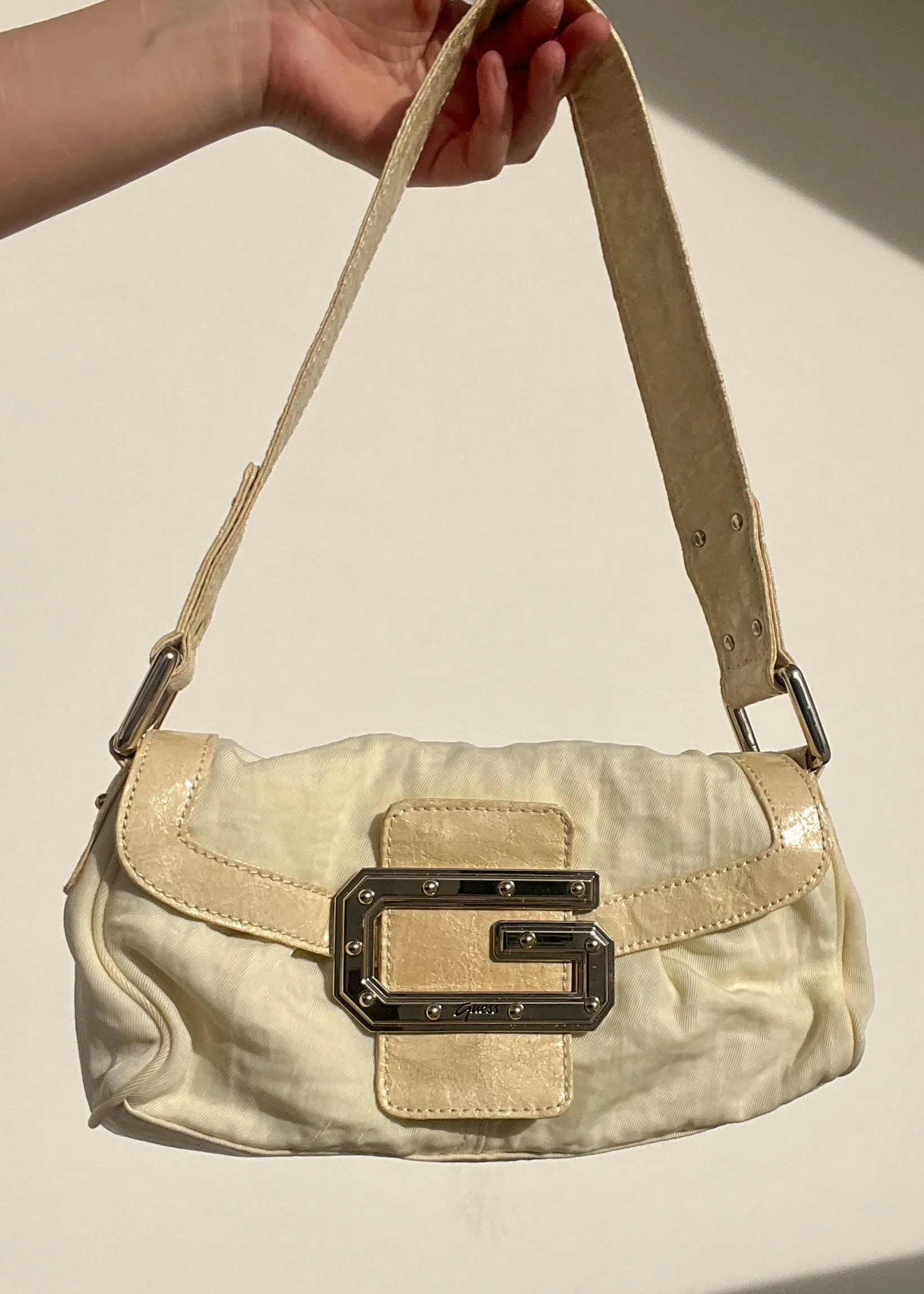 2000's Cream Guess Purse