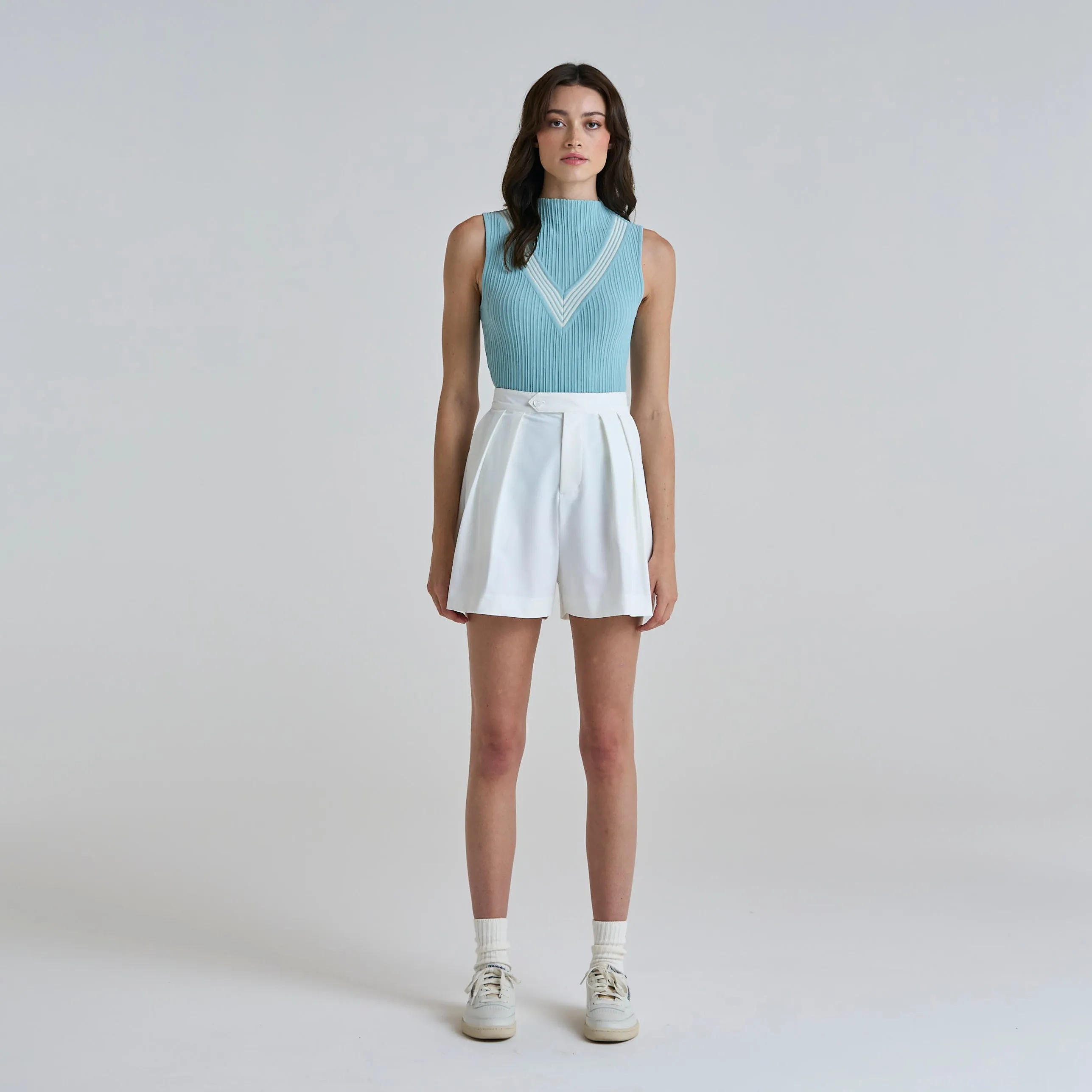 ACE SLEEVELESS MOCKNECK