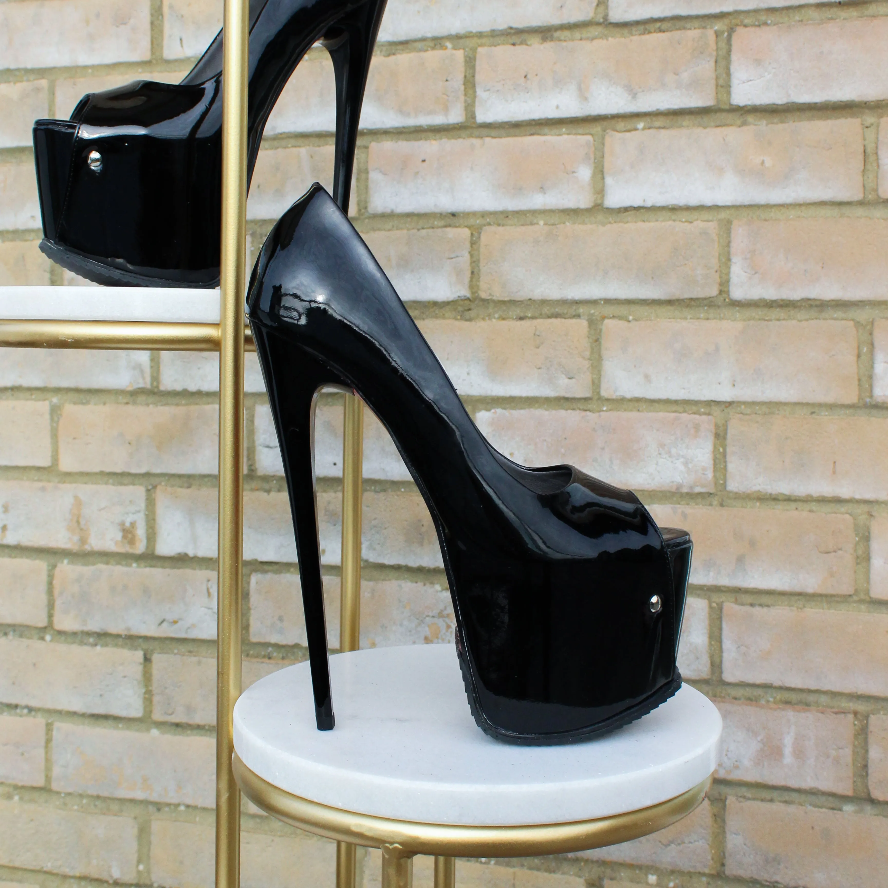 Black Gloss Half Serrated Sole High Heels