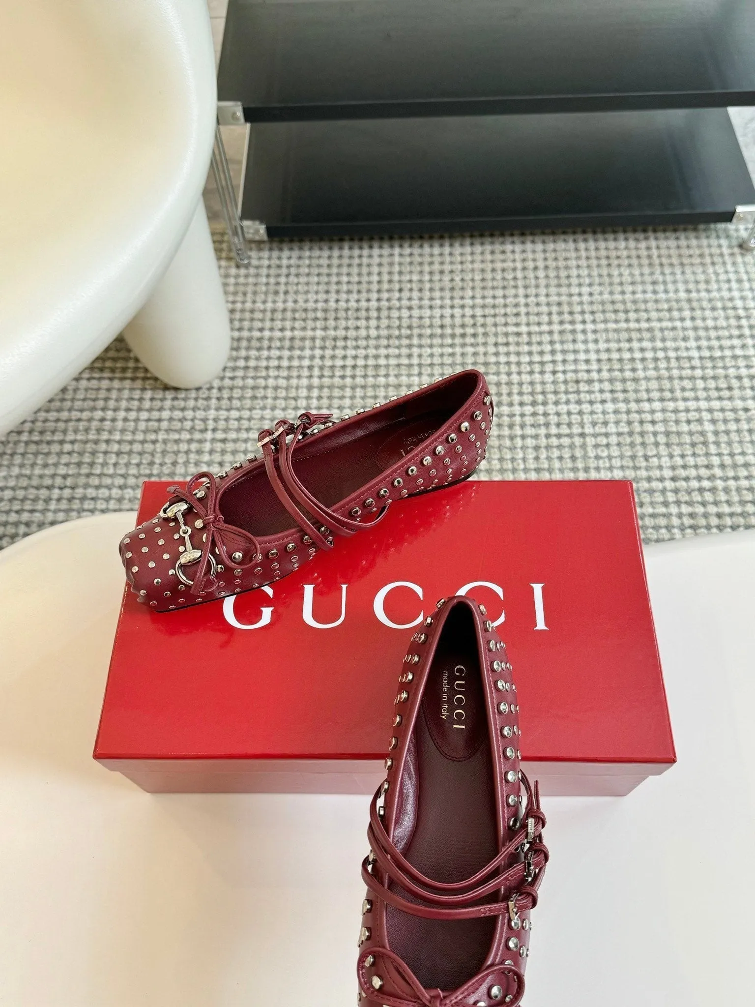 GG RIVETS BALLET FLAT GARNET HORIZONTAL STRAPS LAMBSKIN