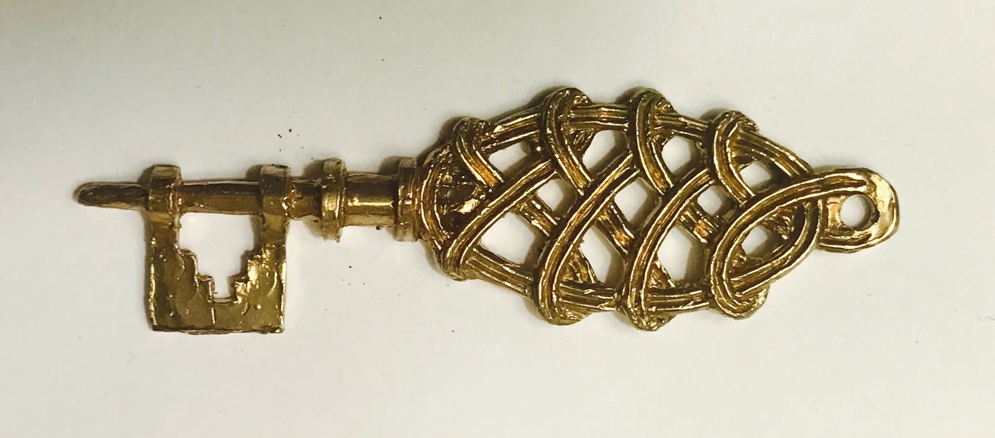 Openwork Viking Key - J-02