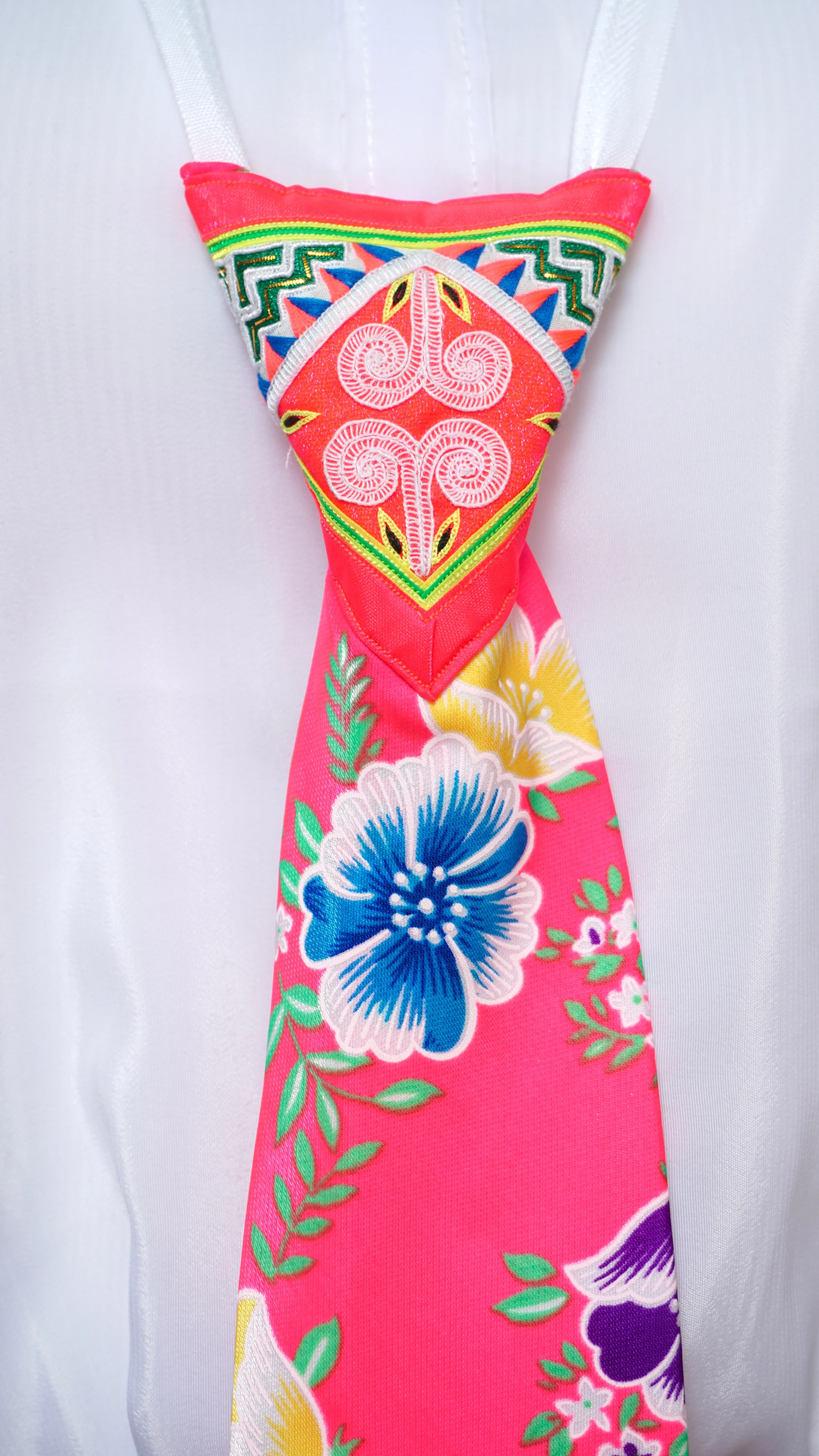 Women Pink Tie